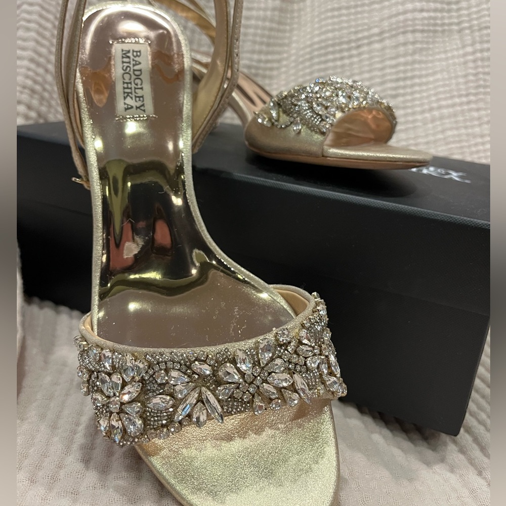 Badgley mischka party heel